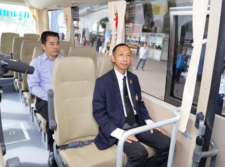 ดีเดย์ 11 ตค วิ่งรถมินิบัส 21 ที่นั่ง นำร่องกรุงเทพฯ-พุทธมณฑล-ราชบุรี ดีเดย์ 11 ตค วิ่งรถมินิบัส 21 ที่นั่ง นำร่องกรุงเทพฯ-พุทธมณฑล-ราชบุรี