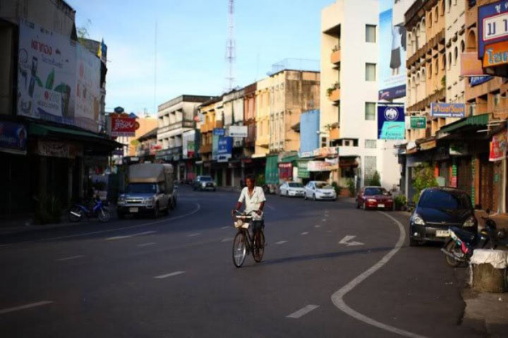(ชมภาพ) ตรัง จังหวัดแรกในไทย! ไม่มีเสาไฟฟ้าสักต้น นำลงใต้ดินลึก 5 เมตร