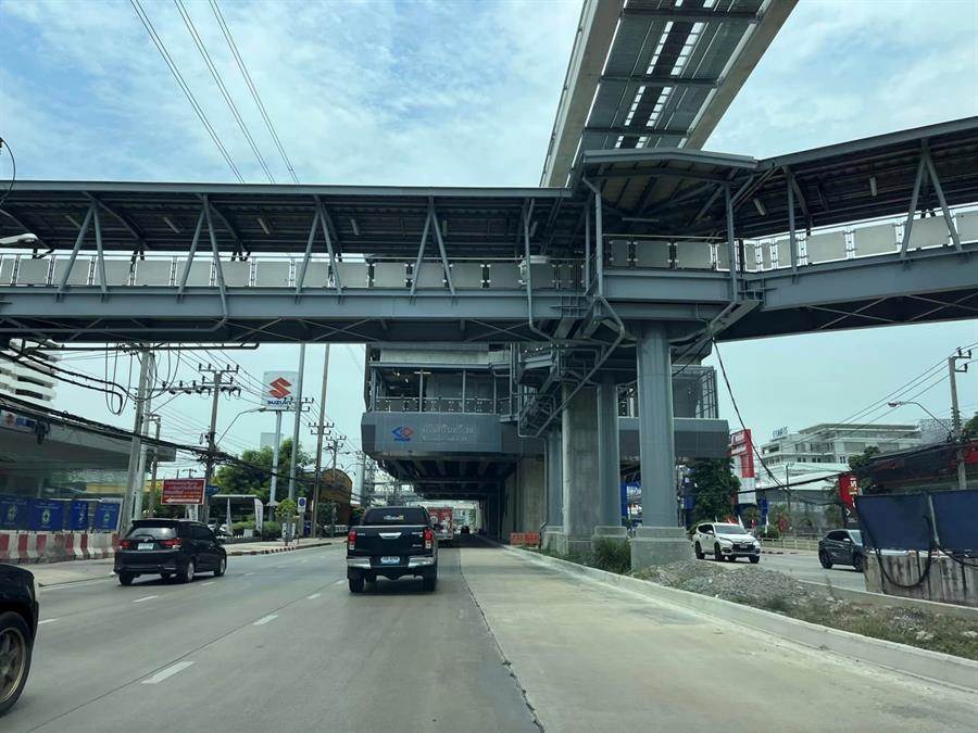 รีวิวรถไฟฟ้าสายสีเหลือง เส้นทาง ลาดพร้าว - สำโรง
