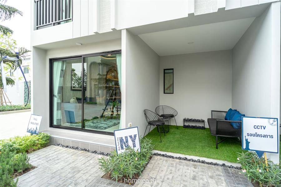 รีวิวทาวน์โฮมใหม่ ชีวาโฮม กรุงเทพ-ปทุม ออกแบบสไตล์ Art Deco อยู่ติดถนนใหญ่ ใกล้แหล่งชุมชน สิ่งอำนวยความสะดวกครบ