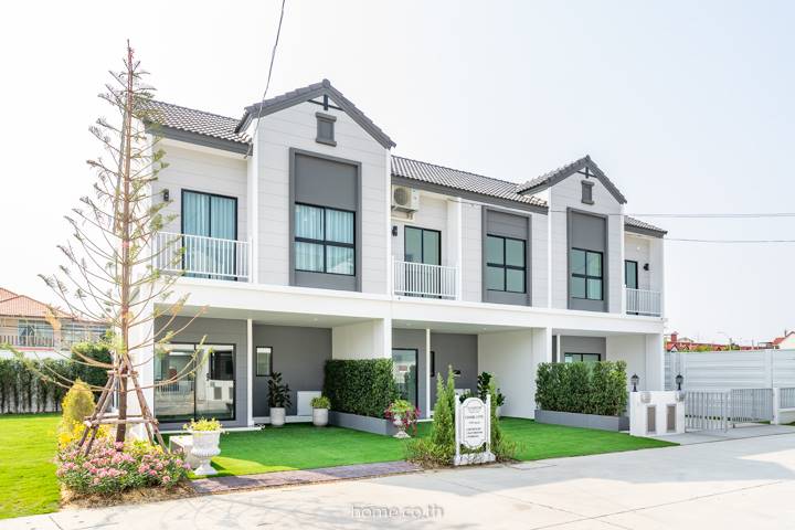 รีวิวบ้านแฝด สิวารมณ์ เนเจอร์ พลัส สุขุมวิท-บางปู ครบทุกฟังก์ชันการอยู่อาศัย กับบ้านหรูสไตล์ American Cottage