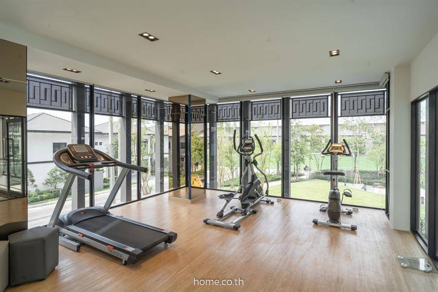 รีวิวบ้านแฝด-ทาวน์โฮม ลุมพินี ทาวน์เพลส สุขุมวิท-ศรีนครินทร์ บนทำเลศักยภาพย่านสุขุมวิท 113 ใกล้ทั้งทางด่วนและรถไฟฟ้า 2 สาย สิ่งอำนวยความสะดวกครบครัน