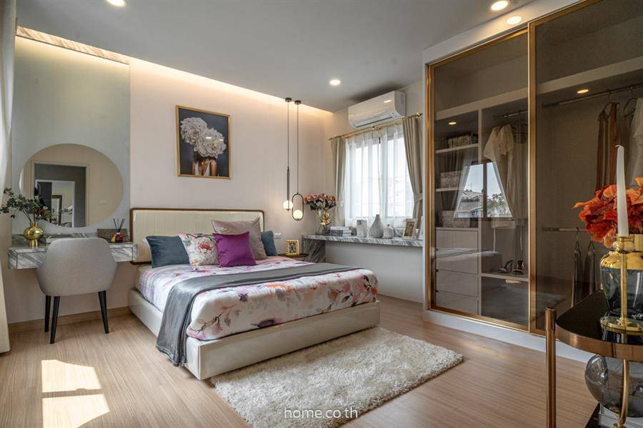 รีวิวบ้านแฝด-ทาวน์โฮม ลุมพินี ทาวน์เพลส สุขุมวิท-ศรีนครินทร์ บนทำเลศักยภาพย่านสุขุมวิท 113 ใกล้ทั้งทางด่วนและรถไฟฟ้า 2 สาย สิ่งอำนวยความสะดวกครบครัน