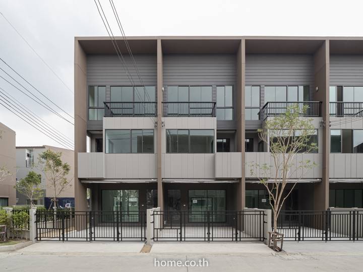 รีวิวทาวน์โฮม บ้านกลางเมือง บางนา-วงแหวน ทาวน์โฮม 3 ชั้น ที่เด่นทั้งทำเลเดินทางเชื่อมต่อได้สะดวก ส่วนกลางที่ดีไซน์หรู ทันสมัย รีวิวทาวน์โฮม บ้านกลางเมือง บางนา-วงแหวน ทาวน์โฮม 3 ชั้น ที่เด่นทั้งทำเลเดินทางเชื่อมต่อได้สะดวก ส่วนกลางที่ดีไซน์หรู ทันสมัย