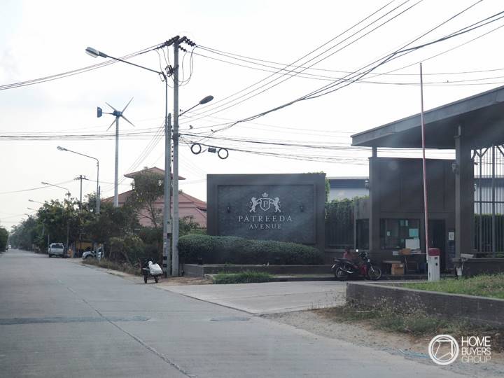 รีวิวบ้านเดี่ยว Patreeda Avenue ปทุมธานี 2 บ้านสไตล์โมเดิร์นคลาสสิค ฟังก์ชันครบ พร้อมสระว่ายน้ำและฟิตเนส