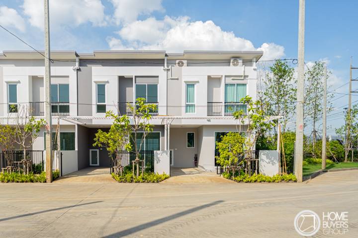 รีวิวทาวน์โฮม ฟอร์เร่ ลำลูกกา-คลอง 5 อยู่สบาย อยู่สบาย ติดถนนเลียบคลอง 5 ใกล้รถไฟฟ้าสายสีเขียว