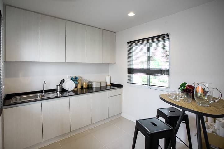 รีวิวบ้านเดี่ยว แลนซีโอ คริป รังสิต-คลอง 2 ดีไซน์บ้านให้ห้องนั่งเล่นที่โปร่ง ห้องนอนกว้างลงตัวสำหรับครอบครัว ใกล้ความสะดวกสบายย่านรังสิต รีวิวบ้านเดี่ยว แลนซีโอ คริป รังสิต-คลอง 2 ดีไซน์บ้านให้ห้องนั่งเล่นที่โปร่ง ห้องนอนกว้างลงตัวสำหรับครอบครัว ใกล้ความสะดวกสบายย่านรังสิต