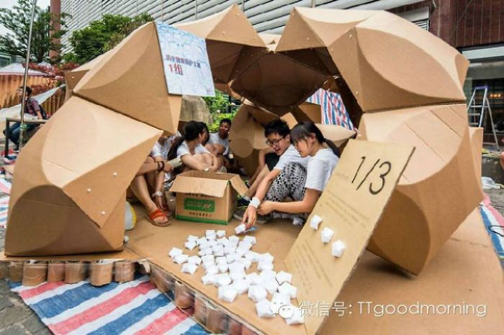 เด็กจีนปิ๊งไอเดีย บ้านจาก กระดาษลัง