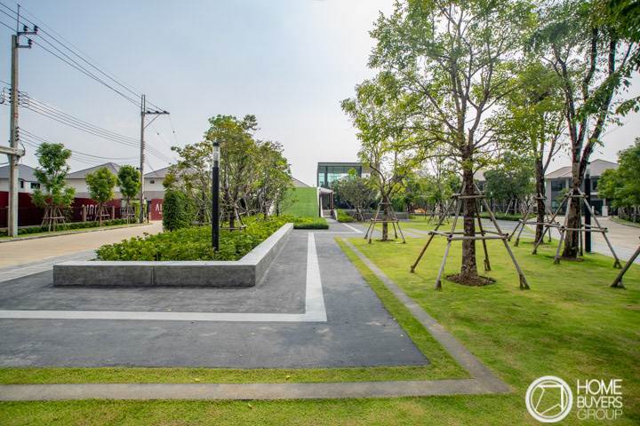 รีวิวบ้านเดี่ยว แอริ พระราม 2 ดีไซน์เรียบแต่หรู เน้นช่องแสง และหน้าต่างรอบตัวบ้านได้บรรยากาศวิวสวนรอบบ้าน ให้ทุกพื้นที่ในบ้านโปร่งโล่งอยู่สบาย รีวิวบ้านเดี่ยว แอริ พระราม 2 ดีไซน์เรียบแต่หรู เน้นช่องแสง และหน้าต่างรอบตัวบ้านได้บรรยากาศวิวสวนรอบบ้าน ให้ทุกพื้นที่ในบ้านโปร่งโล่งอยู่สบาย