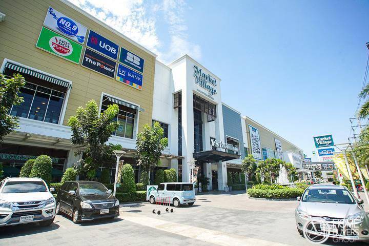 รีวิวคอนโด เลอ บารอค บรรยากาศรีสอร์ต สระยาวรวม 70 เมตร ห้อง Fully Furnished เริ่ม 2.4 ล้านบาท
