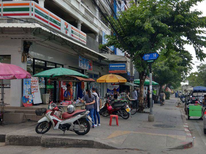 รีวิวบ้านแฝด ลุมพินี ทาวน์เพลส พระราม 2-ท่าข้าม : สเปซภายในบ้านกว้างและโปร่ง ปรับฟังก์ชันใช้เป็นบ้าน 4 ห้องนอนได้
