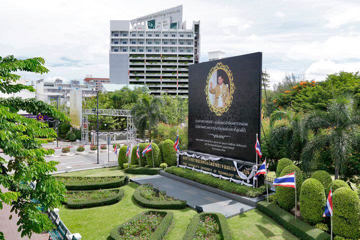 รีวิวบ้านแฝด ลุมพินี ทาวน์เพลส พระราม 2-ท่าข้าม : สเปซภายในบ้านกว้างและโปร่ง ปรับฟังก์ชันใช้เป็นบ้าน 4 ห้องนอนได้ รีวิวบ้านแฝด ลุมพินี ทาวน์เพลส พระราม 2-ท่าข้าม : สเปซภายในบ้านกว้างและโปร่ง ปรับฟังก์ชันใช้เป็นบ้าน 4 ห้องนอนได้