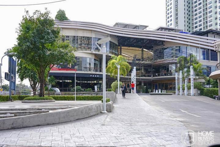 รีวิวบ้านเดี่ยว ชีวาวัลย์ ปิ่นเกล้า-สาทร บ้านหรูติดพุทธมณฑล สาย 1 ยูนิตน้อย Security แน่นหนา เด่นด้วยห้องนั่งเล่นเพดานสูง 7 ม. ทุกห้องกว้างขวาง เป็นส่วนตัว รีวิวบ้านเดี่ยว ชีวาวัลย์ ปิ่นเกล้า-สาทร บ้านหรูติดพุทธมณฑล สาย 1 ยูนิตน้อย Security แน่นหนา เด่นด้วยห้องนั่งเล่นเพดานสูง 7 ม. ทุกห้องกว้างขวาง เป็นส่วนตัว