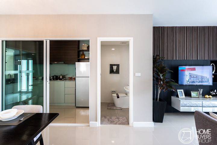 รีวิวทาวน์โฮม พาทิโอ บางนา-วงแหวน ทาวน์โฮม 3 ชั้น พื้นที่ใกล้เคียงบ้านเดี่ยว ใกล้บูรพาวิถี และมอเตอร์เวย์ ราคาเริ่ม 3.88 ล้านบาท รีวิวทาวน์โฮม พาทิโอ บางนา-วงแหวน ทาวน์โฮม 3 ชั้น พื้นที่ใกล้เคียงบ้านเดี่ยว ใกล้บูรพาวิถี และมอเตอร์เวย์ ราคาเริ่ม 3.88 ล้านบาท