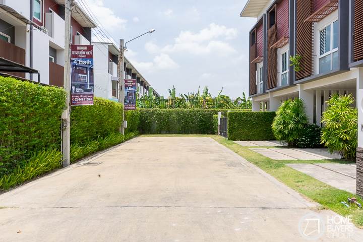 รีวิวทาวน์โฮม โครงการบารอนเนีย ทาวน์ ท่าน้ำนนท์ ทาวน์โฮม 3 ชั้น สไตล์โมเดิร์น ฟังก์ชันครบ พื้นที่ใช้สอยกว้าง