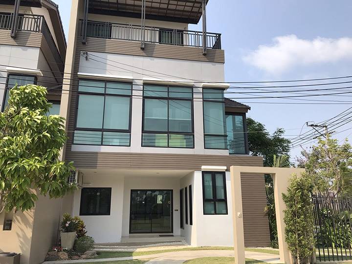 พรีวิวทาวน์โฮม เออเบิร์นธารา เอสพาซิโอ ทาวน์โฮมที่มีช่องว่าง ดีไซน์สวยแปลกใหม่ หน้ากว้างพิเศษ 8 ม. พรีวิวทาวน์โฮม เออเบิร์นธารา เอสพาซิโอ ทาวน์โฮมที่มีช่องว่าง ดีไซน์สวยแปลกใหม่ หน้ากว้างพิเศษ 8 ม.