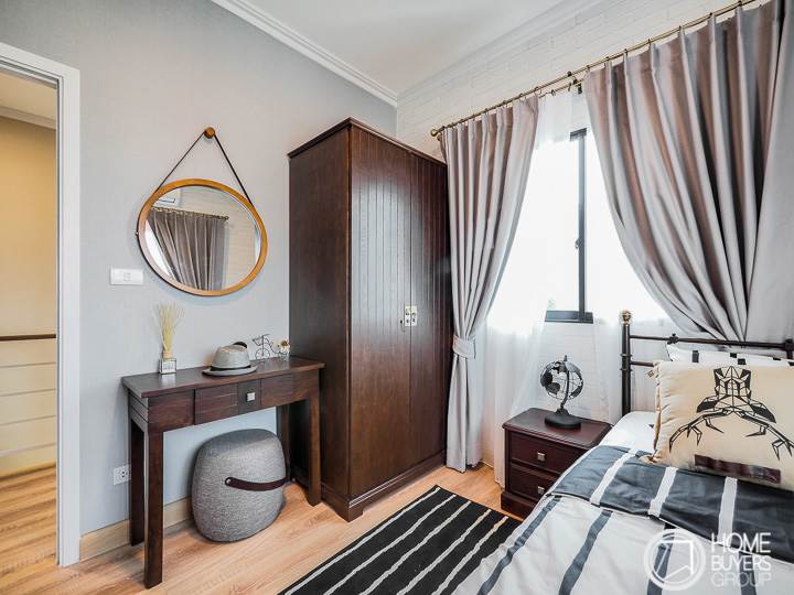 รีวิวบ้านเดี่ยว สิวารมณ์ ปาร์ค สุขุมวิท-บางปู บ้านใหญ่ อยู่สบาย มี 4 ห้องนอน สไตล์บริติช โคซี่ วินเทจ ราคาเริ่ม 3.89 ล้านบาท