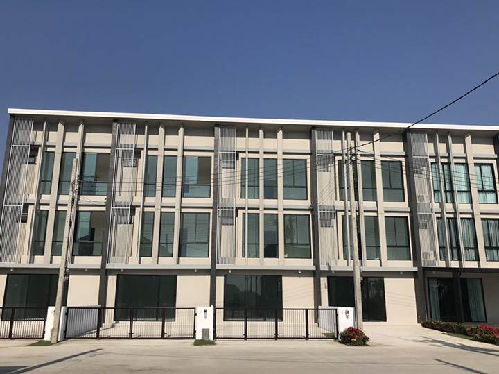 พรีวิวทาวน์โฮม บ้านธงสิริ 3 บ้านกล้วย-ไทรน้อย โครงการเดียวดูจบ ครบทุกแบบ ราคาเริ่มต้นไม่ถึง 2 ล้านบาท พรีวิวทาวน์โฮม บ้านธงสิริ 3 บ้านกล้วย-ไทรน้อย โครงการเดียวดูจบ ครบทุกแบบ ราคาเริ่มต้นไม่ถึง 2 ล้านบาท