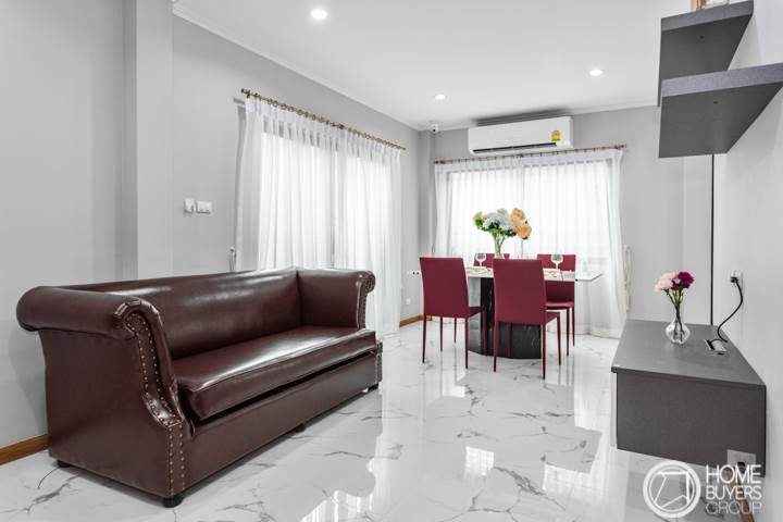 รีวิวทาวน์โฮม สิริเฮ้าส์ รัชดา 18 ฟังก์ชันรองรับครอบครัวหลายรูปแบบที่หาบ้านใกล้ใจกลางเมือง ราคาเริ่ม 4.99 ล้าน รีวิวทาวน์โฮม สิริเฮ้าส์ รัชดา 18 ฟังก์ชันรองรับครอบครัวหลายรูปแบบที่หาบ้านใกล้ใจกลางเมือง ราคาเริ่ม 4.99 ล้าน