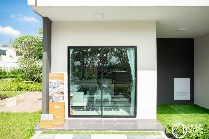 รีวิวทาวน์โฮม The Connect กรุงเทพ - ปทุมธานี ใกล้สิ่งอำนวยความสะดวก เชื่อมต่อตัวเมืองได้หลายเส้นทาง ราคาเริ่ม 1.92 ล้านบาท รีวิวทาวน์โฮม The Connect กรุงเทพ - ปทุมธานี ใกล้สิ่งอำนวยความสะดวก เชื่อมต่อตัวเมืองได้หลายเส้นทาง ราคาเริ่ม 1.92 ล้านบาท
