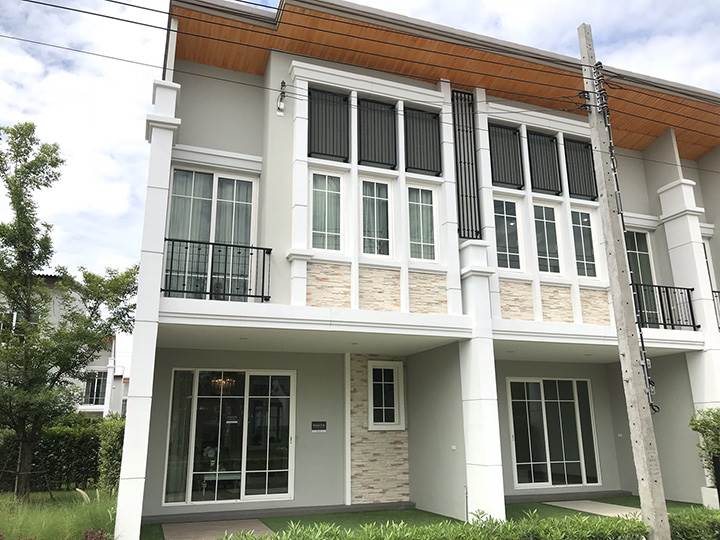 พรีวิวบ้าน โกเด้น ทาวน์ วิภาวดี-แจ้งวัฒนะ ทาวน์โฮม 4 ห้องนอน สไตล์อังกฤษ ใกล้ศูนย์ราชการฯ และสนามบินดอนเมือง พรีวิวบ้าน โกเด้น ทาวน์ วิภาวดี-แจ้งวัฒนะ ทาวน์โฮม 4 ห้องนอน สไตล์อังกฤษ ใกล้ศูนย์ราชการฯ และสนามบินดอนเมือง