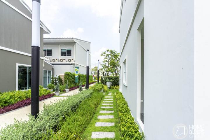 รีวิวทาวน์โฮม โมดิ วิลล่า รังสิต 2 เพดานห้องนอนสูงโปร่ง 3.5 เมตร ให้ครัวปูนหลังบ้านทุกหลัง ใกล้ทางด่วน ราคาเริ่ม 2.29 ล้านบาท