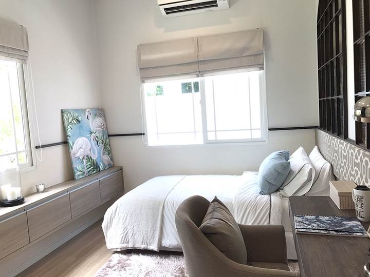 พรีวิวบ้าน คิว ดิสทริค เวสต์เกต ทำเลดี อยู่ในย่านชุมชน เลือกใช้รถไฟฟ้าได้ถึง 3 สถานี พรีวิวบ้าน คิว ดิสทริค เวสต์เกต ทำเลดี อยู่ในย่านชุมชน เลือกใช้รถไฟฟ้าได้ถึง 3 สถานี