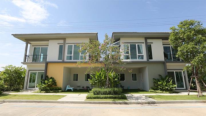 พรีวิวบ้าน คิว ดิสทริค เวสต์เกต ทำเลดี อยู่ในย่านชุมชน เลือกใช้รถไฟฟ้าได้ถึง 3 สถานี พรีวิวบ้าน คิว ดิสทริค เวสต์เกต ทำเลดี อยู่ในย่านชุมชน เลือกใช้รถไฟฟ้าได้ถึง 3 สถานี