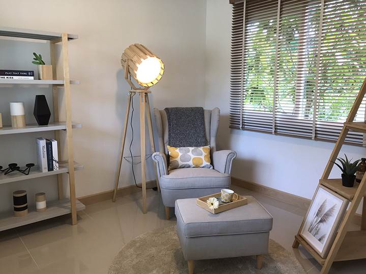 พรีวิวบ้าน คิว ดิสทริค เวสต์เกต ทำเลดี อยู่ในย่านชุมชน เลือกใช้รถไฟฟ้าได้ถึง 3 สถานี พรีวิวบ้าน คิว ดิสทริค เวสต์เกต ทำเลดี อยู่ในย่านชุมชน เลือกใช้รถไฟฟ้าได้ถึง 3 สถานี