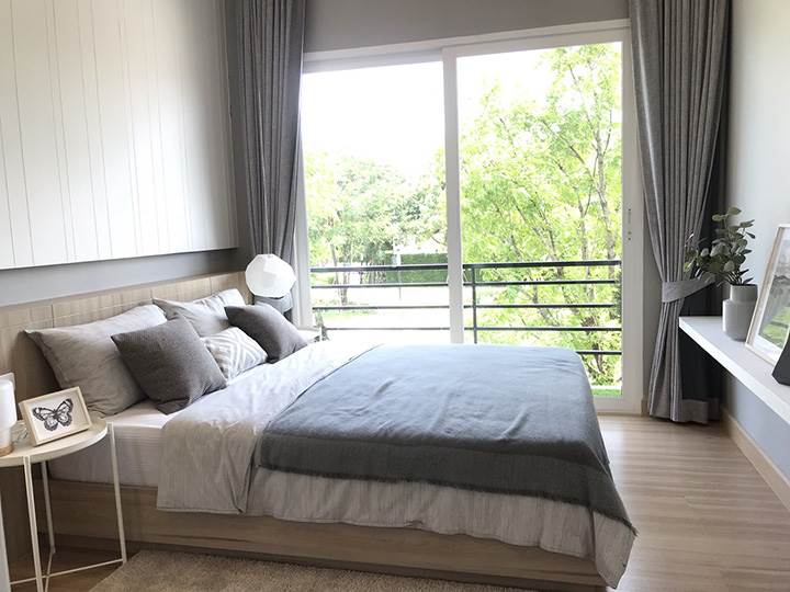 พรีวิวบ้าน คิว ดิสทริค เวสต์เกต ทำเลดี อยู่ในย่านชุมชน เลือกใช้รถไฟฟ้าได้ถึง 3 สถานี พรีวิวบ้าน คิว ดิสทริค เวสต์เกต ทำเลดี อยู่ในย่านชุมชน เลือกใช้รถไฟฟ้าได้ถึง 3 สถานี