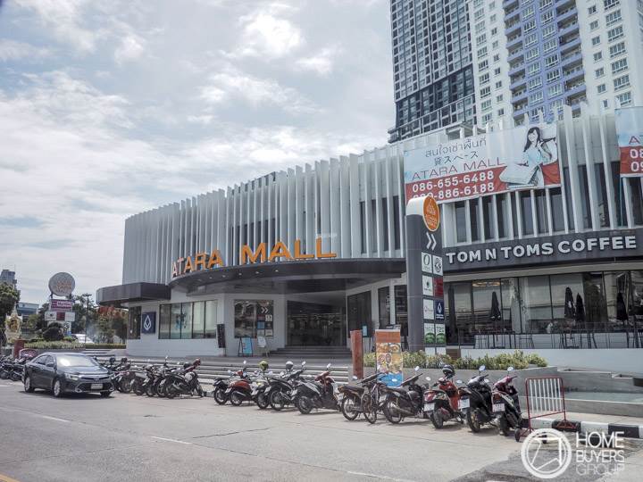 รีวิวบ้านแฝด เดอะมิกซ์ แกรนด์ พื้นที่บ้านกว้างขวาง ฟังก์ชันครบ เดินทางเข้าตัวเมืองศรีราชา และนิคมอุตสาหกรรมได้สะดวก ราคาเริ่ม 1.9 ล้านบาท