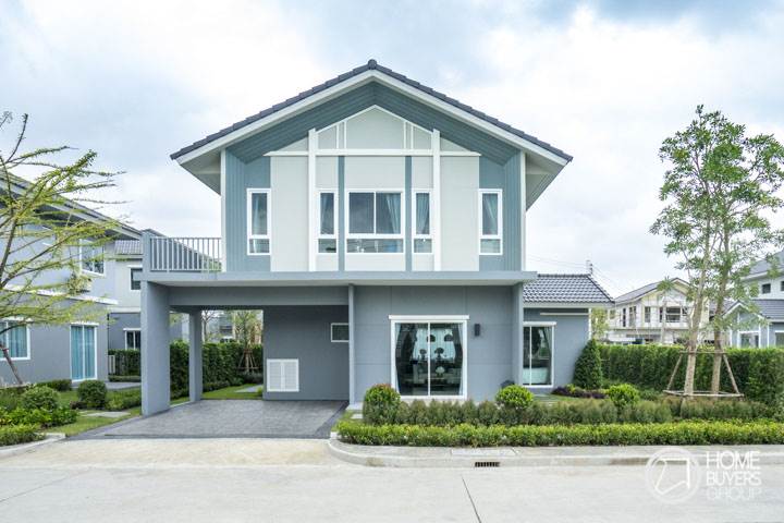 รีวิวบ้านเดี่ยว เพอร์เฟค พาร์ค สุวรรณภูมิ คลับเฮ้าส์ใหญ่ บรรยากาศร่มรื่น ใกล้มอเตอร์เวย์ และถนนกาญจนาภิเษก มีบ้าน 4 ห้องนอน รองรับครอบครัวที่มีผู้สูงอายุได้