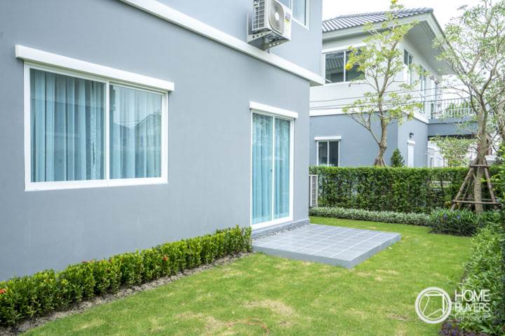 รีวิวบ้านเดี่ยว เพอร์เฟค พาร์ค สุวรรณภูมิ คลับเฮ้าส์ใหญ่ บรรยากาศร่มรื่น ใกล้มอเตอร์เวย์ และถนนกาญจนาภิเษก มีบ้าน 4 ห้องนอน รองรับครอบครัวที่มีผู้สูงอายุได้