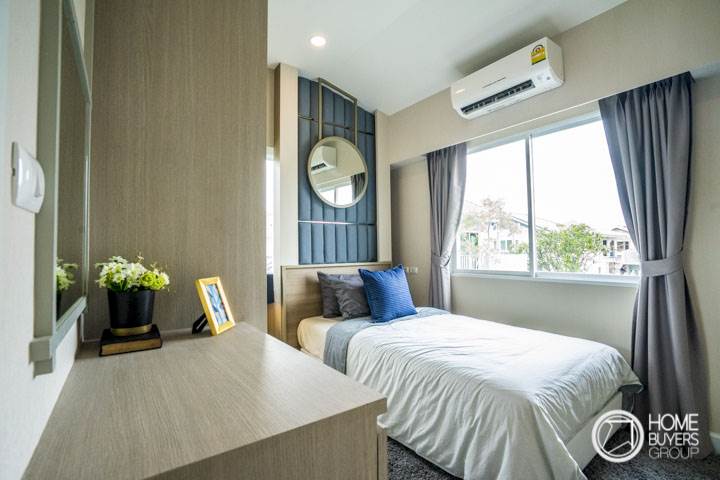 รีวิวบ้านเดี่ยว เพอร์เฟค พาร์ค สุวรรณภูมิ คลับเฮ้าส์ใหญ่ บรรยากาศร่มรื่น ใกล้มอเตอร์เวย์ และถนนกาญจนาภิเษก มีบ้าน 4 ห้องนอน รองรับครอบครัวที่มีผู้สูงอายุได้