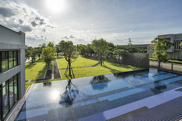 รีวิวบ้าน คาซ่า วิลล์ ดอนเมือง-สรงประภา บ้านเดี่ยวซีรีส์ใหม่ ปรับห้องนั่งเล่นให้กว้างขึ้น ทุกห้องหันวิวหน้าบ้าน ทำเลสะดวก ใกล้ 2 ทางด่วน และรถไฟฟ้า ราคาเริ่มต้น 6.99 ล้านบาท รีวิวบ้าน คาซ่า วิลล์ ดอนเมือง-สรงประภา บ้านเดี่ยวซีรีส์ใหม่ ปรับห้องนั่งเล่นให้กว้างขึ้น ทุกห้องหันวิวหน้าบ้าน ทำเลสะดวก ใกล้ 2 ทางด่วน และรถไฟฟ้า ราคาเริ่มต้น 6.99 ล้านบาท