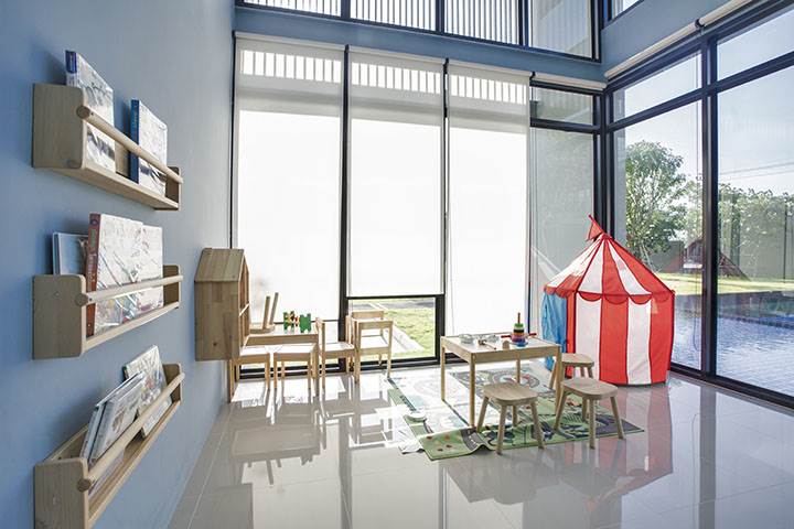 รีวิวบ้าน คาซ่า วิลล์ ดอนเมือง-สรงประภา บ้านเดี่ยวซีรีส์ใหม่ ปรับห้องนั่งเล่นให้กว้างขึ้น ทุกห้องหันวิวหน้าบ้าน ทำเลสะดวก ใกล้ 2 ทางด่วน และรถไฟฟ้า ราคาเริ่มต้น 6.99 ล้านบาท รีวิวบ้าน คาซ่า วิลล์ ดอนเมือง-สรงประภา บ้านเดี่ยวซีรีส์ใหม่ ปรับห้องนั่งเล่นให้กว้างขึ้น ทุกห้องหันวิวหน้าบ้าน ทำเลสะดวก ใกล้ 2 ทางด่วน และรถไฟฟ้า ราคาเริ่มต้น 6.99 ล้านบาท