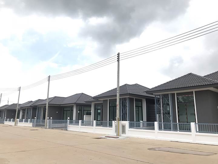 พรีวิวบ้าน เดอะ นารา มาสเตอร์พีส บ้านเดี่ยวและบ้านแฝดชั้นเดียว ในเขตพื้นที่เศรษฐกิจภาคตะวันออก ใกล้แหล่งงาน ติดถนนใหญ่ พรีวิวบ้าน เดอะ นารา มาสเตอร์พีส บ้านเดี่ยวและบ้านแฝดชั้นเดียว ในเขตพื้นที่เศรษฐกิจภาคตะวันออก ใกล้แหล่งงาน ติดถนนใหญ่