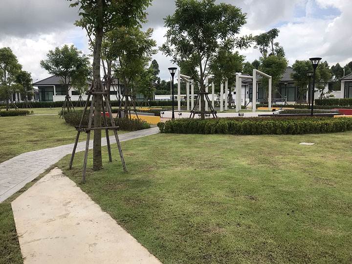 พรีวิวบ้าน เดอะ นารา มาสเตอร์พีส บ้านเดี่ยวและบ้านแฝดชั้นเดียว ในเขตพื้นที่เศรษฐกิจภาคตะวันออก ใกล้แหล่งงาน ติดถนนใหญ่ พรีวิวบ้าน เดอะ นารา มาสเตอร์พีส บ้านเดี่ยวและบ้านแฝดชั้นเดียว ในเขตพื้นที่เศรษฐกิจภาคตะวันออก ใกล้แหล่งงาน ติดถนนใหญ่