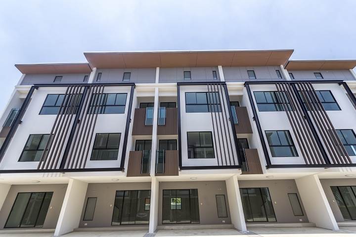 รีวิวโฮมออฟฟิศ ไอฟีล บางนา-วงแหวนฯ สไตล์โมเดิร์น ติดถนนใหญ่ ใกล้เมกาบางนา สาธิต ม.รามคำแหง 2 รีวิวโฮมออฟฟิศ ไอฟีล บางนา-วงแหวนฯ สไตล์โมเดิร์น ติดถนนใหญ่ ใกล้เมกาบางนา สาธิต ม.รามคำแหง 2