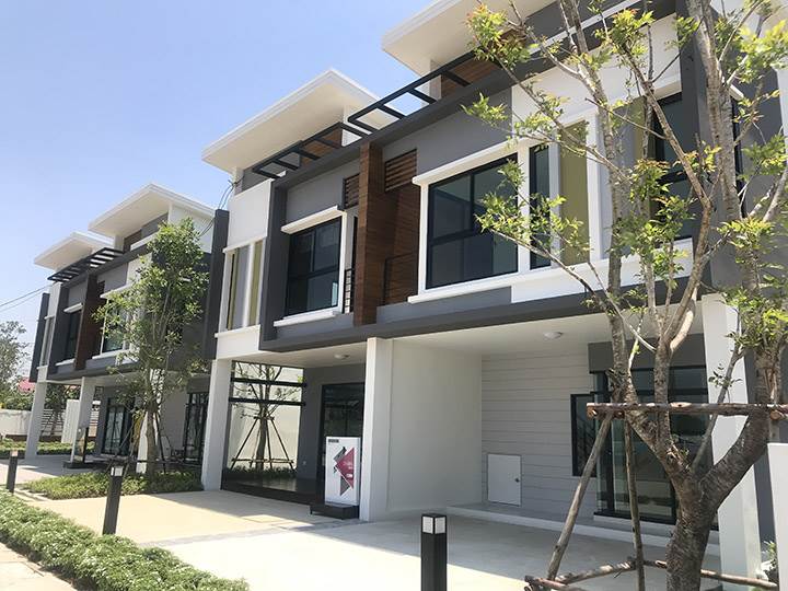 พรีวิวบ้าน นครทอง ลีฟวิ่ง 2 สุขุมวิท-บางปู ทาวน์โฮมรูปแบบใหม่มาเป็นคู่ ใกล้ BTS สถานีแพรกษา พรีวิวบ้าน นครทอง ลีฟวิ่ง 2 สุขุมวิท-บางปู ทาวน์โฮมรูปแบบใหม่มาเป็นคู่ ใกล้ BTS สถานีแพรกษา