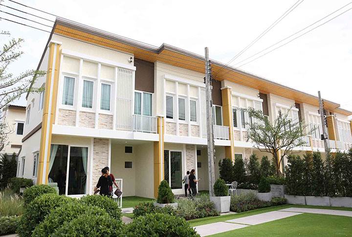 พรีวิวทาวน์โฮม โกลเด้น ทาวน์ ๒ อ่อนนุช-ลาดกระบัง ใกล้รถไฟฟ้าย่านอ่อนนุช พรีวิวทาวน์โฮม โกลเด้น ทาวน์ ๒ อ่อนนุช-ลาดกระบัง ใกล้รถไฟฟ้าย่านอ่อนนุช