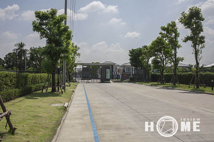 รีวิวบ้าน คิว ดิสทริค เวสต์เกต โครงการทาวน์โฮมและบ้านแฝด ระบบรักษาความปลอดภัยถึง 3 ชั้น รีวิวบ้าน คิว ดิสทริค เวสต์เกต โครงการทาวน์โฮมและบ้านแฝด ระบบรักษาความปลอดภัยถึง 3 ชั้น