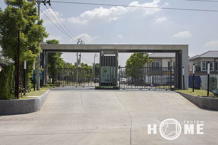 รีวิวบ้าน คิว ดิสทริค เวสต์เกต โครงการทาวน์โฮมและบ้านแฝด ระบบรักษาความปลอดภัยถึง 3 ชั้น รีวิวบ้าน คิว ดิสทริค เวสต์เกต โครงการทาวน์โฮมและบ้านแฝด ระบบรักษาความปลอดภัยถึง 3 ชั้น