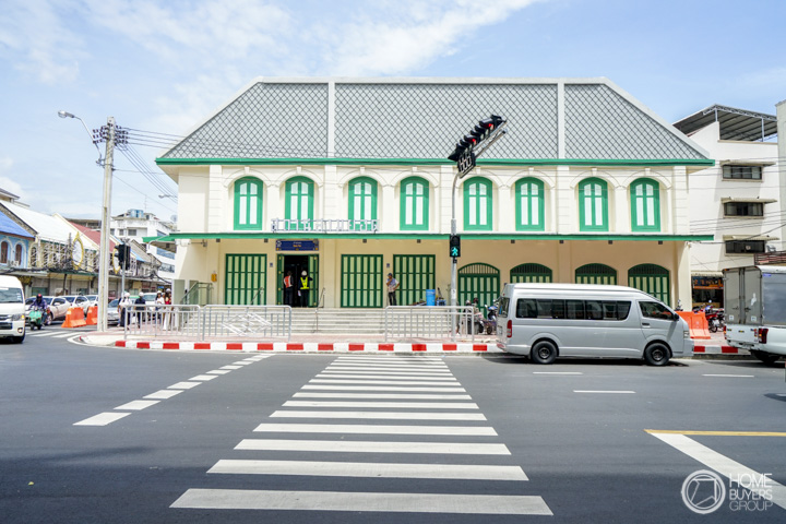 รีวิว MRT สถานีสามยอด มาซื้อผ้าที่พาหุรัด เดินชมเมืองเก่าย่านวังบูรพา หรือหาของอร่อยที่ ดิ โอลด์ สยาม ลงสถานีนี้ได้เลย