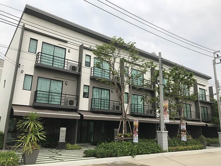 พรีวิวทาวน์โฮม บ้านกลางเมือง ราชพฤกษ์-พระราม 5 Number One High-end Townhome จาก AP