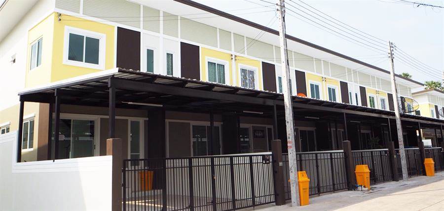 พรีวิวบ้าน บ้านฉัตรหลวงโครงการ 10 บ้านเดี่ยวและทาวน์เฮ้าส์พร้อมอยู่ ติดถนนใหญ่ ฟรีเฟอร์ฯ ทั้งหลัง พรีวิวบ้าน บ้านฉัตรหลวงโครงการ 10 บ้านเดี่ยวและทาวน์เฮ้าส์พร้อมอยู่ ติดถนนใหญ่ ฟรีเฟอร์ฯ ทั้งหลัง