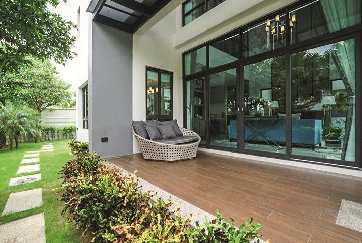 รีวิวบ้าน เดอะ เชลเตอร์ เพชรเกษม-พุทธมณฑล สาย 5 บ้านเดี่ยวและโฮมออฟฟิศ ติดถนนใหญ่ ใกล้แหล่งความเจริญ ราคาเริ่มต้น 8 ล้านบาท รีวิวบ้าน เดอะ เชลเตอร์ เพชรเกษม-พุทธมณฑล สาย 5 บ้านเดี่ยวและโฮมออฟฟิศ ติดถนนใหญ่ ใกล้แหล่งความเจริญ ราคาเริ่มต้น 8 ล้านบาท