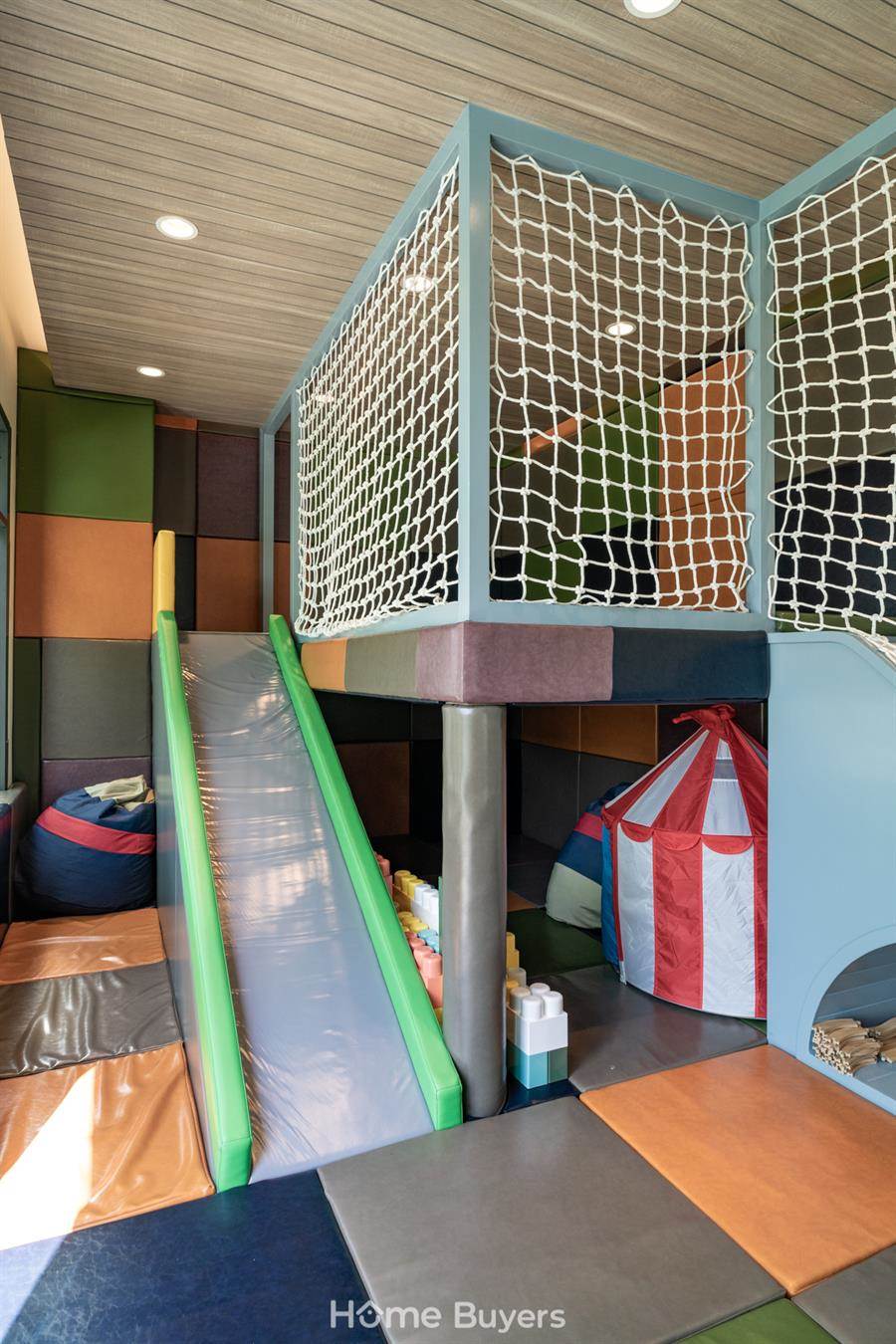 รีวิวบ้านเดี่ยว เพฟ บางนา บ้านเดี่ยวโซนบางนา สำหรับทุกเจนเนอเรชั่น โปร่งเป็นสัดส่วน บรรยากาศสไตล์รีสอร์ท ทำเลมีสิ่งอำนวยความสะดวกสำหรับครอบครัวที่ครบครัน