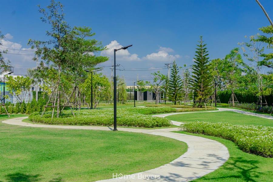 ความสุขเรียบง่ายบนแพรกษา ด้วยฟังก์ชันเดียวกับบ้านระดับ High-End ความสุขเรียบง่ายบนแพรกษา ด้วยฟังก์ชันเดียวกับบ้านระดับ High-End