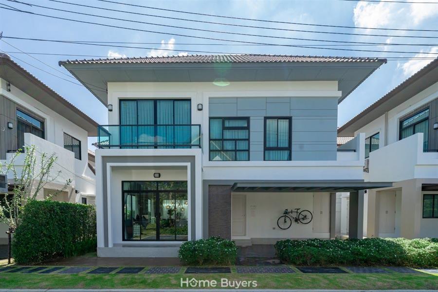 ความสุขเรียบง่ายบนแพรกษา ด้วยฟังก์ชันเดียวกับบ้านระดับ High-End ความสุขเรียบง่ายบนแพรกษา ด้วยฟังก์ชันเดียวกับบ้านระดับ High-End